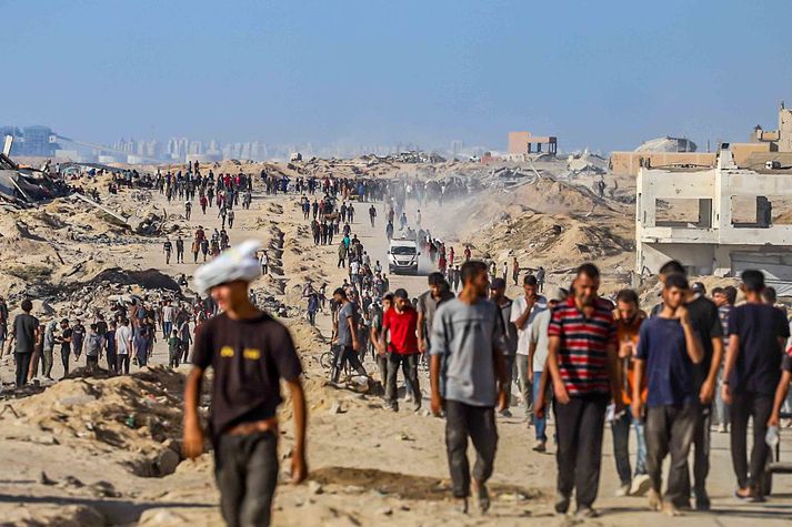 Stórir hlutar Gasa eru rústir einar og nú hyggjast Ísraelsmenn koma íbúum fyrir í gettói á rústum Rafah.