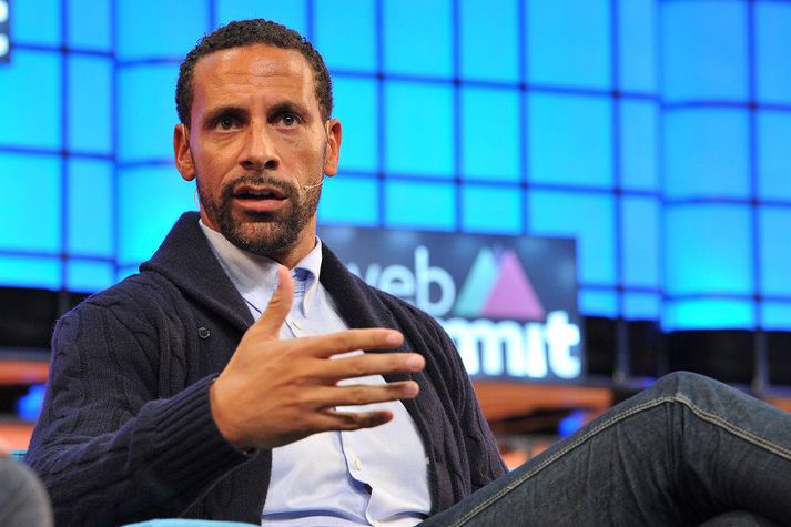 Rio Ferdinand hefur ákveðið að söðla um og snúa sér að boxi.