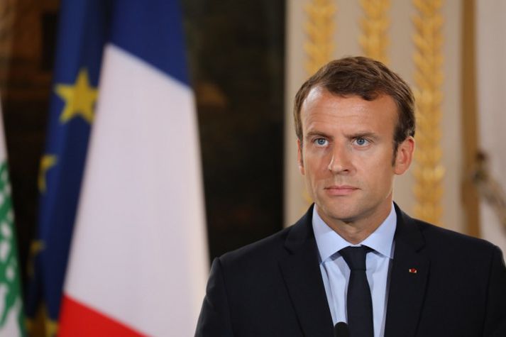 Emmanuel Macron segir Frakka „hata umbætur“.
