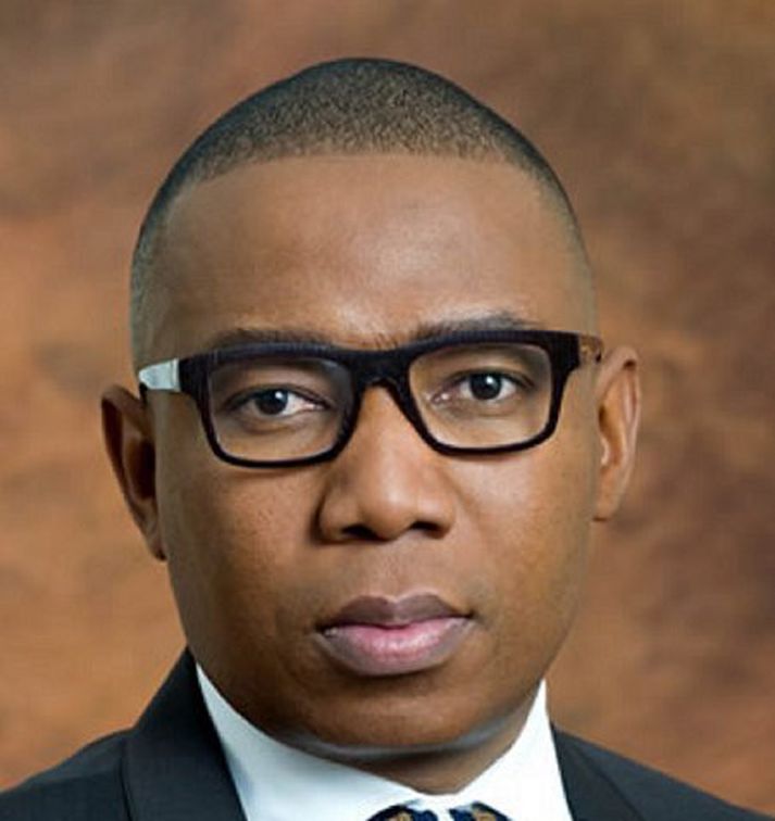 Mduduzi Manana segir að atvikið sé skammarlegt.