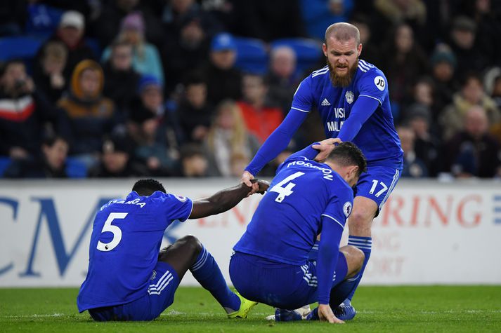 Aron Einar var á sínum stað á miðjunni hjá Cardiff í dag.