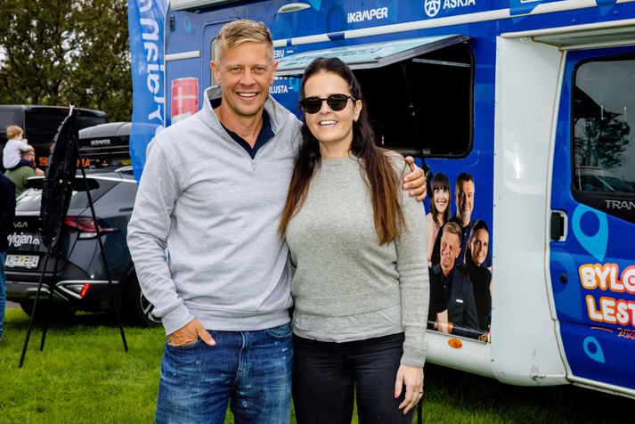Svali Kaldalóns og Kristín Ruth stýra síðustu Bylgjulest sumarsins en þau verða í beinni útsendingu frá Vaglaskógi á morgun milli kl. 12 og 16.