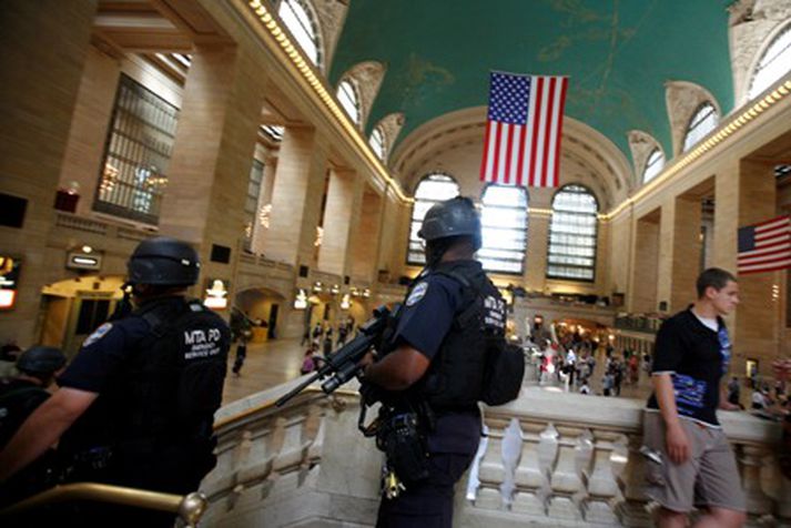 Grand Central lestarstöðin í New York. Mikil öryggisgæsla hefur verið á stöðinni frá því hryðjuverkaárásirnar voru gerðar í Bretlandi.