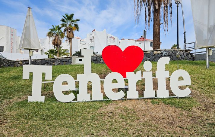 Rúmlega tvö þúsund Íslendingar eru staddir á Tenerife í hverri viku.