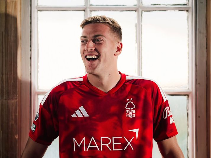 Liam Delap er mættur til Forest.