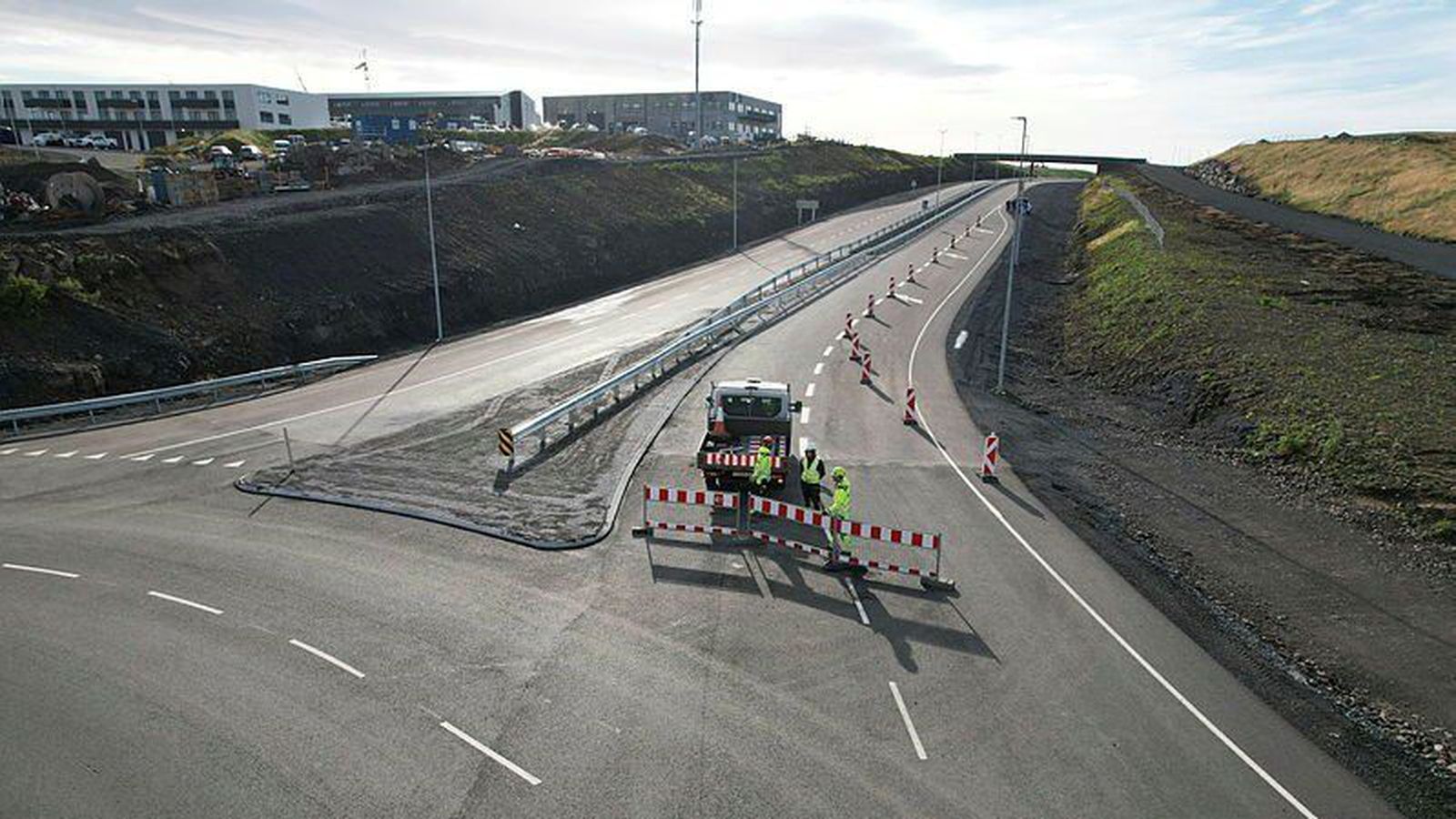 Opnuðu Arnarnesveg að hluta