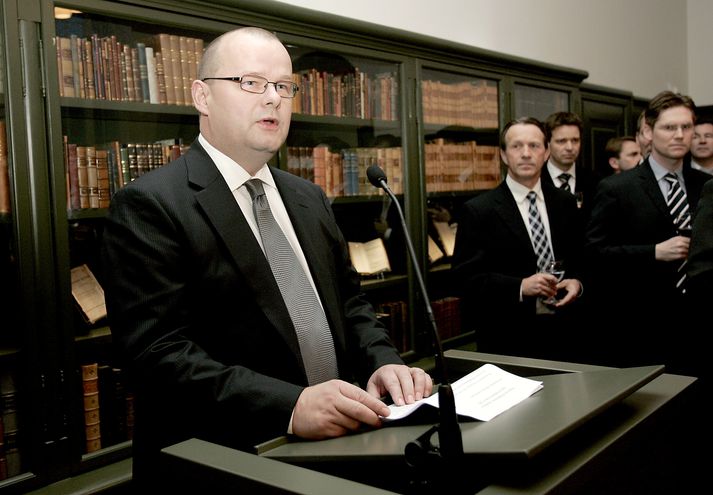 Sigurður Einarsson, starfandi stjórnarformaður Kaupþings, fær enga sérmeðferð í Laugardalnum í kvöld.