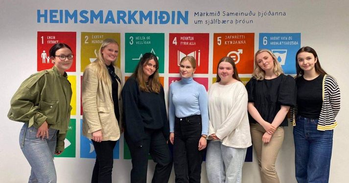 Frá vinstri: Hulda Sif Högnadóttir, Líney Helgadóttir, Gerður Ævarsdóttir, Fönn Hallsdóttir, Védís Drótt Cortez, Sólrún Ásta Reynisdóttir og Erna Benediktsdóttir.