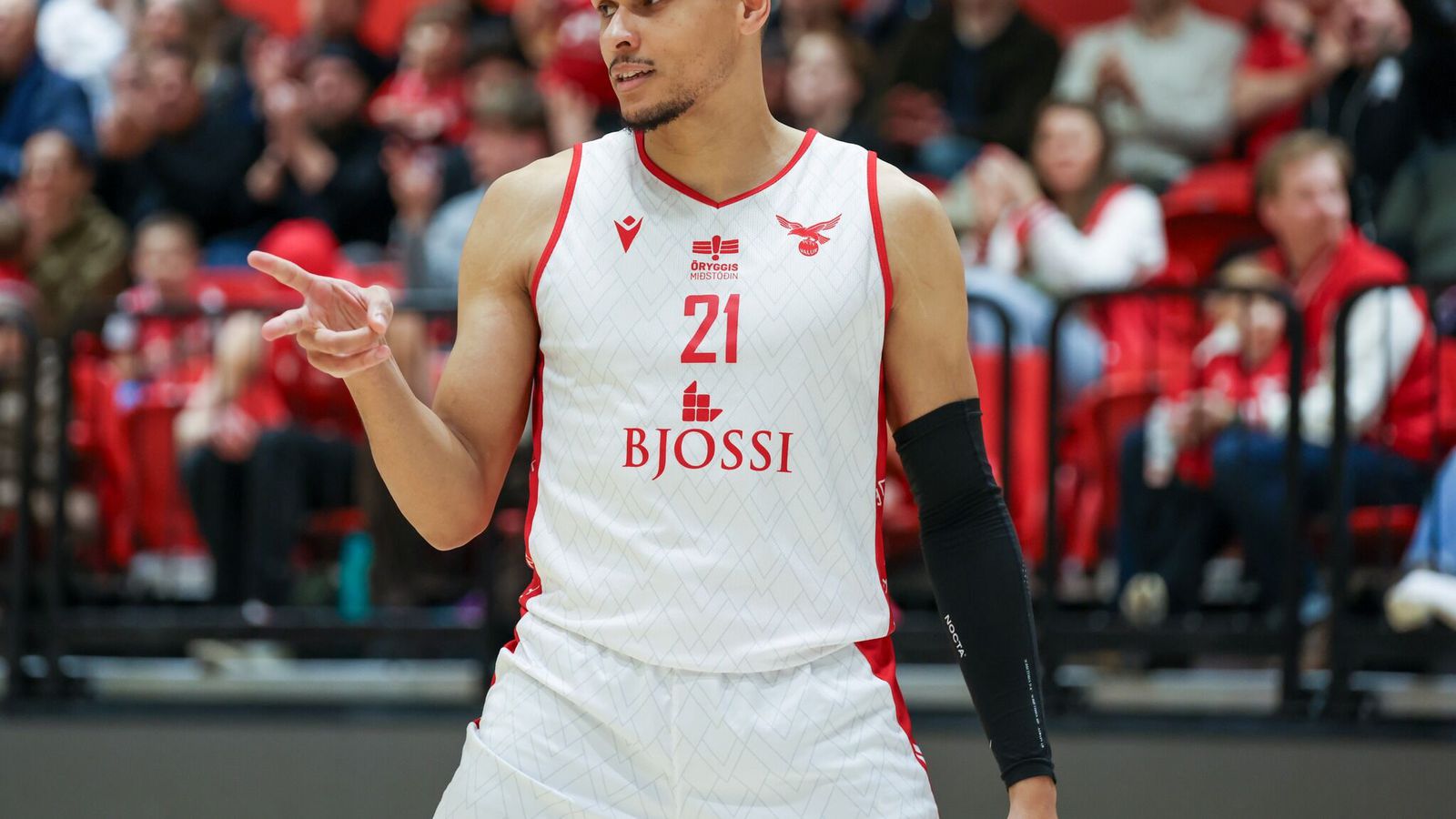 Njarð­vík - Valur | Eru Valsarar komnir á flug?