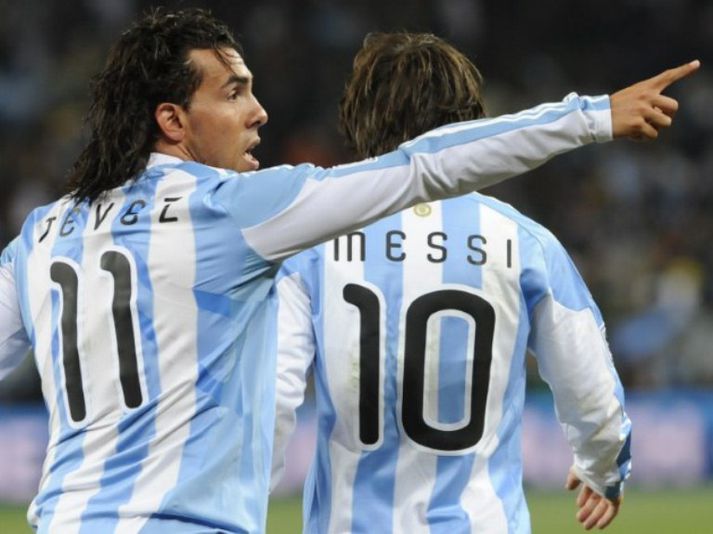 Tevez var settur á bekkinn fyrir viðureign Argentínu og Kostaríka í Cope America