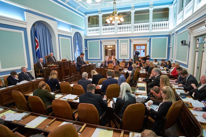 Mikil endurnýjun varð í síðustu kosningum. Nærri helmingur þingmanna náði þá kjöri í fyrsta sinn.