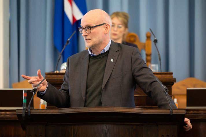 Reynsla þingmannsins Eyjólfs Ármannssonar af formennsku í Orkunni okkar kenndi honum sitthvað um það hvernig fjölmiðlar virka. Þeir sem voru á móti 3. orkupakkanum voru algerlega útilokaðir, að sögn þingmannsins.