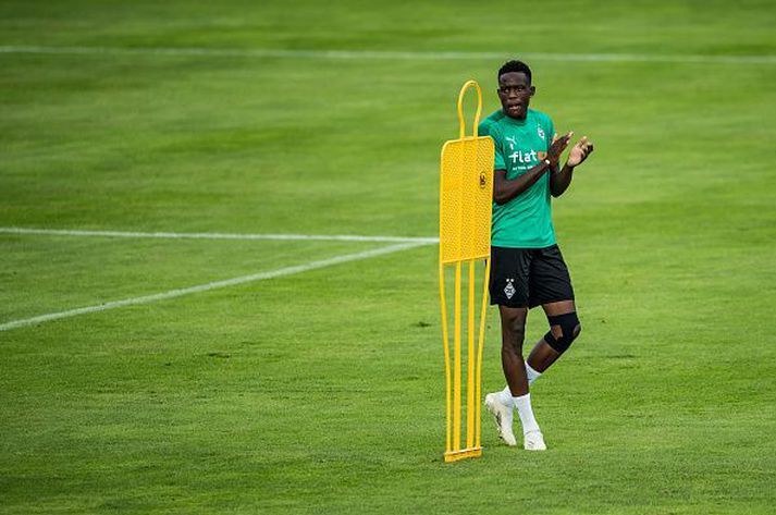 Denis Zakaria á æfingu með Borussia Mönchengladbach en hann er nú einn af eftirsóttustu miðjumönnunum í Þýskalandi.