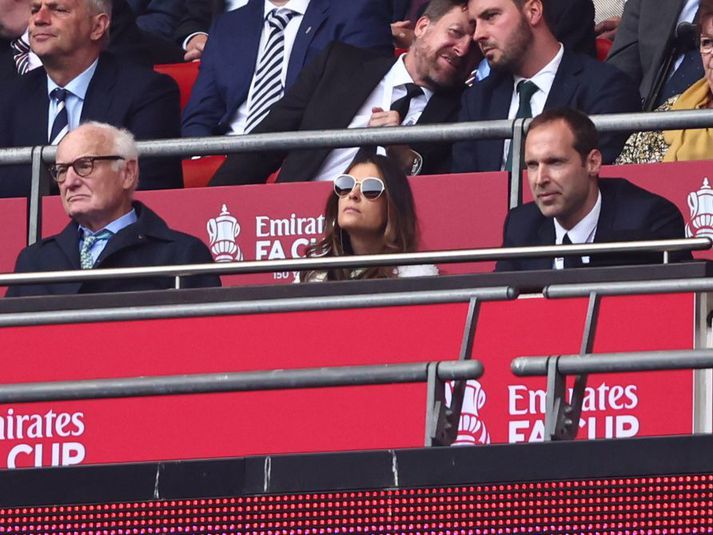 Bruce Buck, Marina Granovskaia og Petr Cech. Þegar tímabilið hefst í haust verður Cech líklega einn eftir.