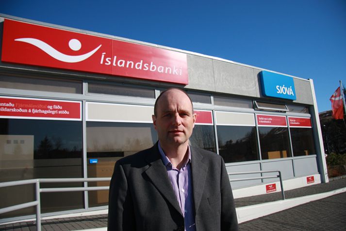 Höskuldur Skúli Hallgrímsson, tekur við stjórnartaumunum í útibúi Íslandsbanka 1. júlí nk.