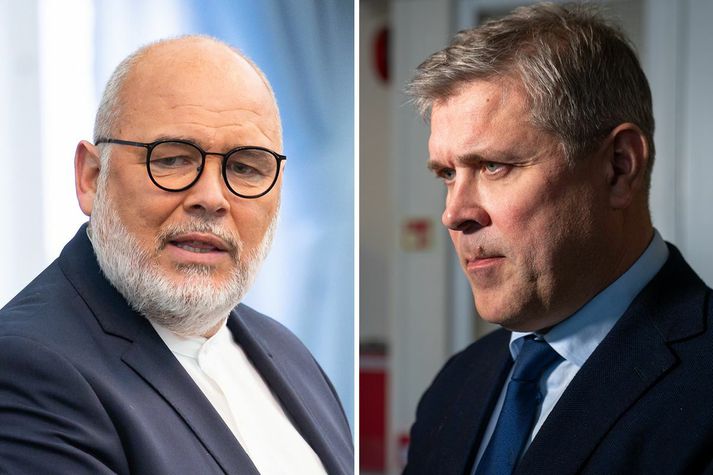 Loga mislíkaði fliss Bjarna og lá ekki á því í þingsal nú fyrir stundu.