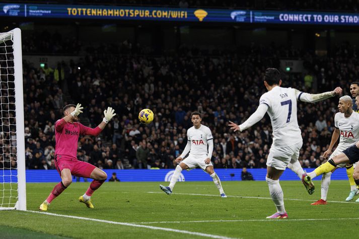 Tottenham lék sér að Newcastle United í lokaleik dagsins í ensku úrvalsdeildinni.