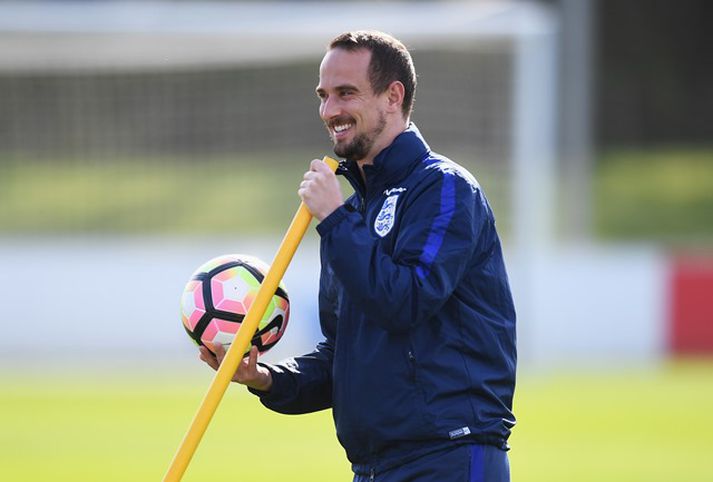 Mark Sampson fer ekki bara eftir frammistöðu leikmanna þegar hann velur í enska landsliðið.