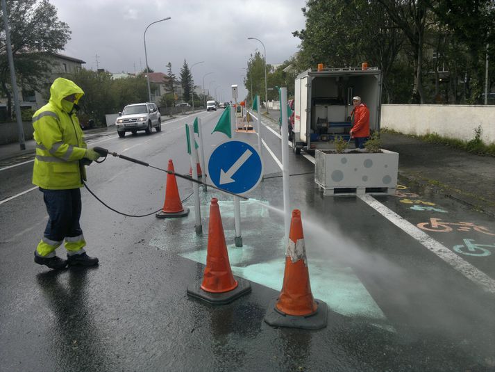 Umdeildir litir spúlaðir burt