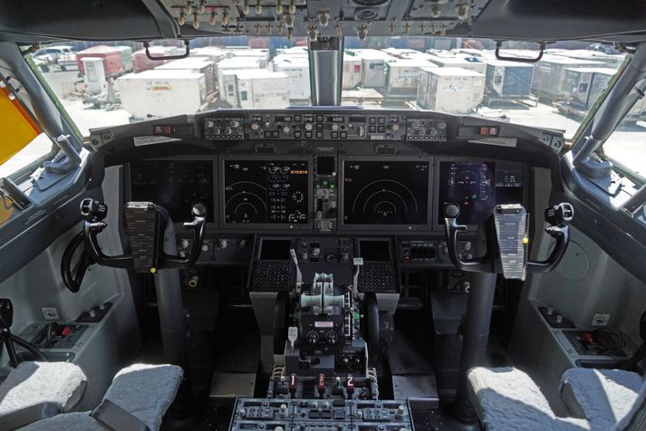 Úr stjórnklefa Boeing 737 Max-vélar Lion Air sem var kyrrsett eftir flugslysið í Eþíópíu í mars.