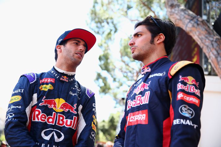 Carlos Sainz (til hægri) er á leið frá McLaren til Ferrari. Sæti hans hjá McLaren tekur Daniel Ricciardo (til vinstri). Þeir voru áður samherjar hjá Red Bull.