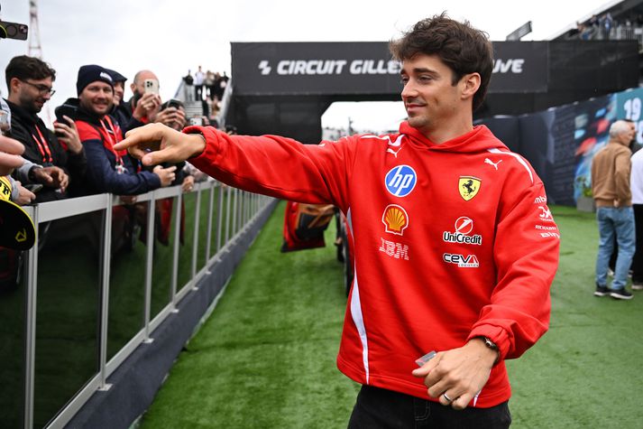 Mónakómaðurinn Charles Leclerc keyrir áfram fyrir Ferrari næstu tímabil.