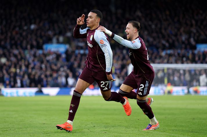 Morgan Rogers fagnar sigurmarki sínu fyrir Aston Villa á Elland Road í dag.