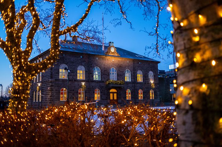 Nú verða allir að greiða kílómetragjald sem eiga bíl.