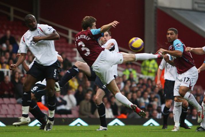 George McCartney skoraði fyrir West Ham í fyrri hálfleik.