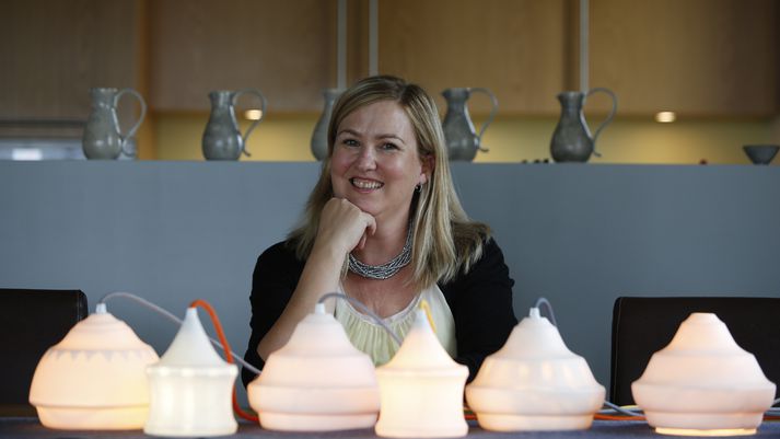 Dagný Gylfadóttir keramikhönnuður tók þátt í sýningunni New Designer í London á dögunum. Í kjölfarið komst hún á samning hjá breska galleríinu Gallery Artemis.