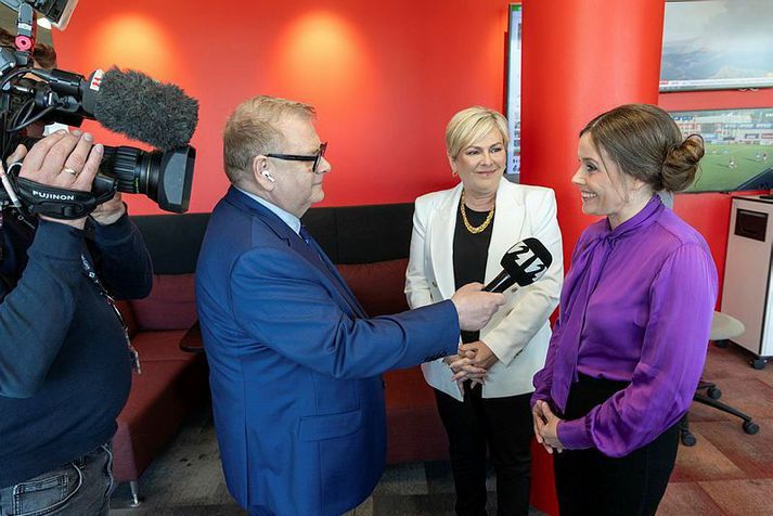 Halla Tómasdóttir og Katrín Jakobsdóttir eru efstar í nýrri könnun Gallup.