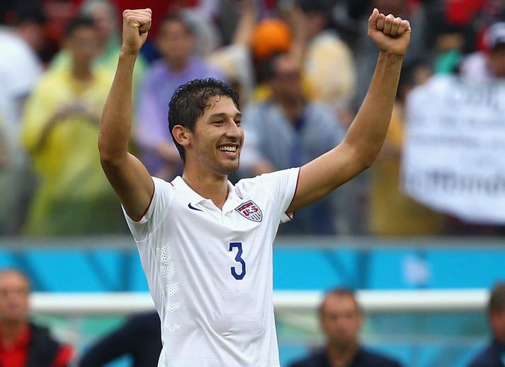 Omar Gonzalez fagnar því að komast áfram í 16 liða úrslitin.