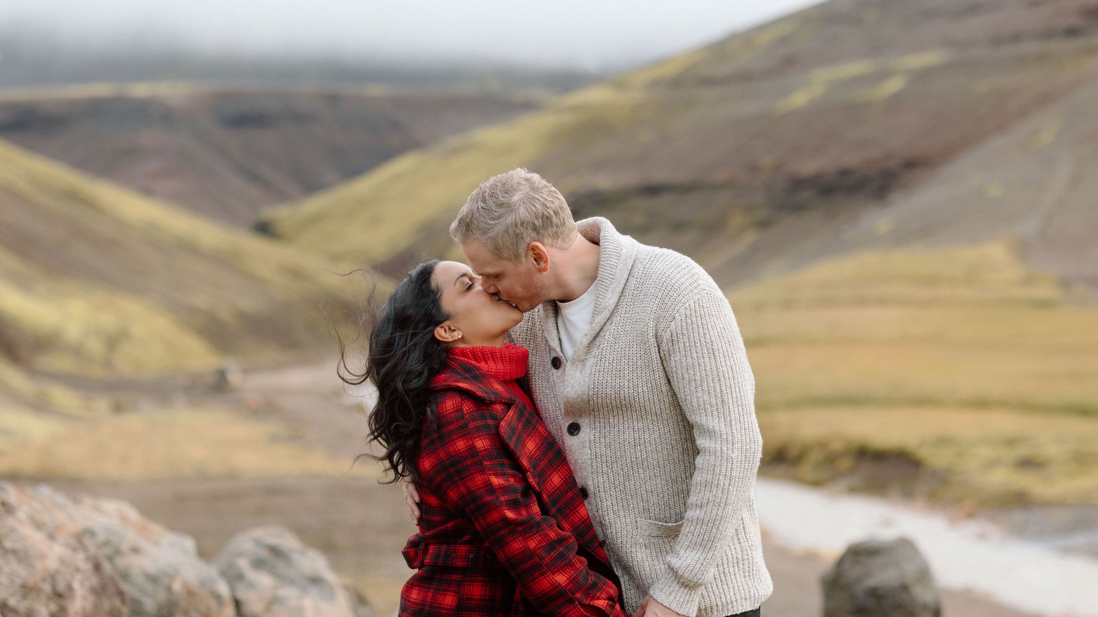 Vinkonuferð til Ís­lands tók ó­vænta stefnu