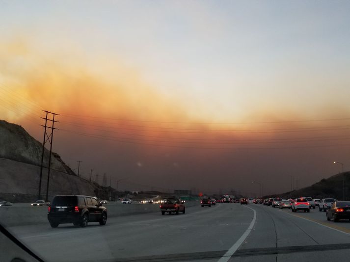 Íslendingur sem nú dvelur í Los Angeles sendi frétttastofu þessa mynd nú í morgun.