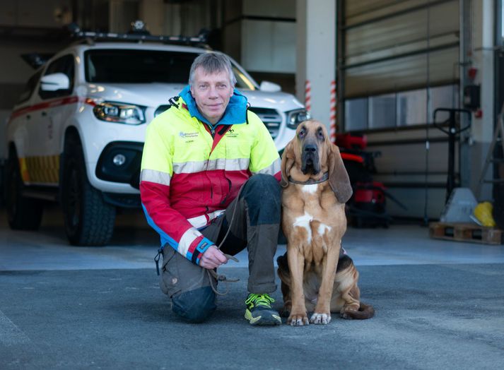 Þórir þjálfari og Alma. Þjálfunin tekur um tvö ár. 