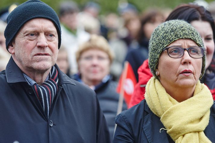 "Þetta gekk eiginlega sinn vanagang, fremur hægt en þó í rétta átt,“ segir Árni Stefán Jónsson formaður SFR. Hann sést hér til vinstri en þá var hann staddurí kröfugöngu SFR fyrr í dag.