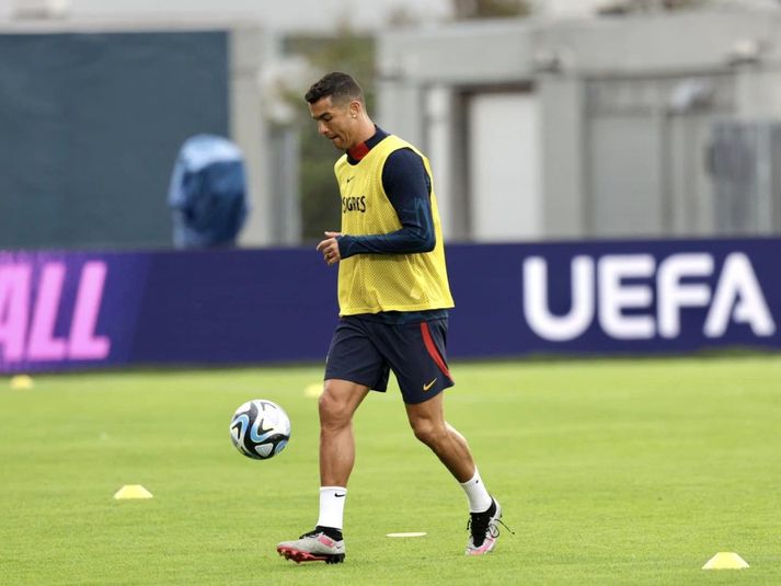 Cristiano Ronaldo er í byrjunarliði Portúgal sem stillir upp afar sterku liði.