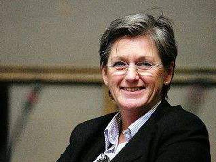 Cristina Husmark-Pehrsson, samstarfsráðherra Svía, ætlaði að kíkja á það af hverju ekki er hægt að fá lyf út á íslenskan lyfseðil.