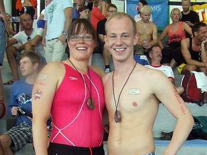 Þau Hafdís Erla Hafsteinsdóttir og Jón Örvar Gestsson með gull og silfur. Mynd/Jón Þór Þorleifsson
