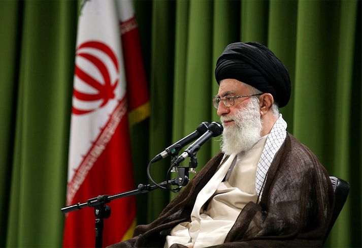 Æðsti leiðtogi Íran, Ayatollah Ali Khamenei, hefur hótað stjórnvöldum í Sádí-Arabíu guðdómlegri hefnd.