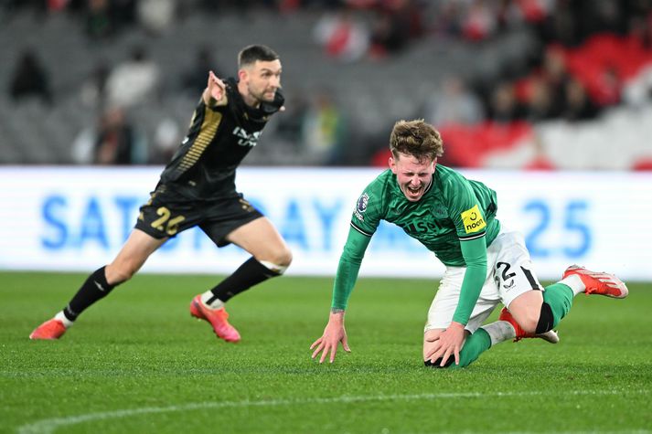 Fyrirtækið noon hefur og mun halda áfram að auglýsa á búningum Newcastle United.