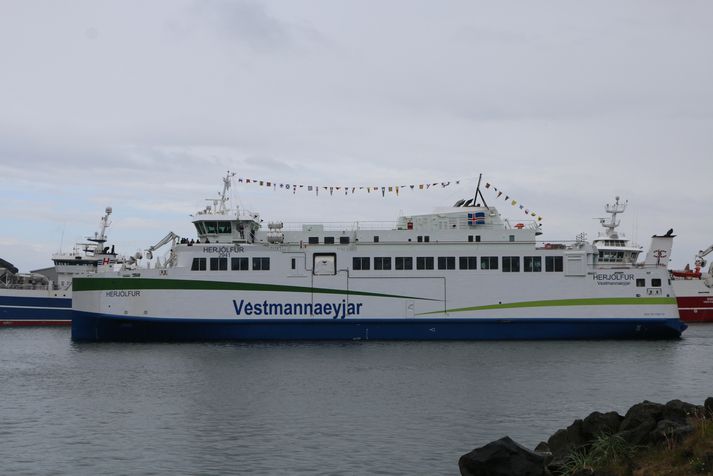 Nýi Herjólfur kom til Vestmannaeyja um miðjan júní.