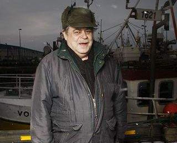 Sameinaðir gullbarkar. Feðgarnir Gissur Sigurðsson og Gissur Páll sameinast væntanlega ekki í dúett á föstudaginn í jólaþætti Loga Bergmanns.
