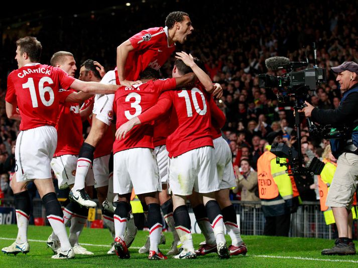 Rio Ferdinand fagnar öðru marka Manchester United á móti Chelsea í vikunni.
