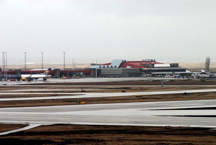 Keflavíkurflugvöllur. Starfshópur vill sameina ratsjárkerfi Flugstoða og Varnarmálastofnunar í nýju félagi.
Fréttablaðið/Anton