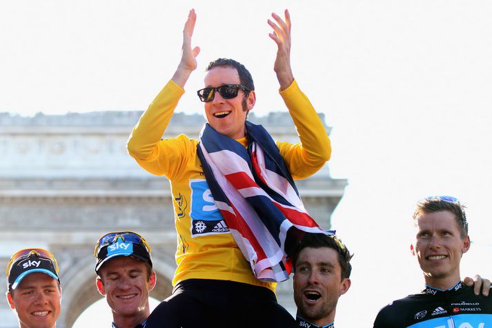 Bradley Wiggins á góðri stundu að Frakklandshjólreiðunum loknum.