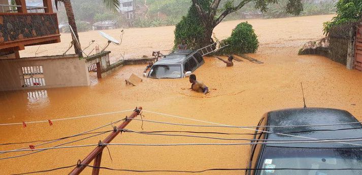 Flóð eru nokkuð tíð í Sierra Leone og berast reglulega fréttir af því að illa byggð hús skolist í burtu.