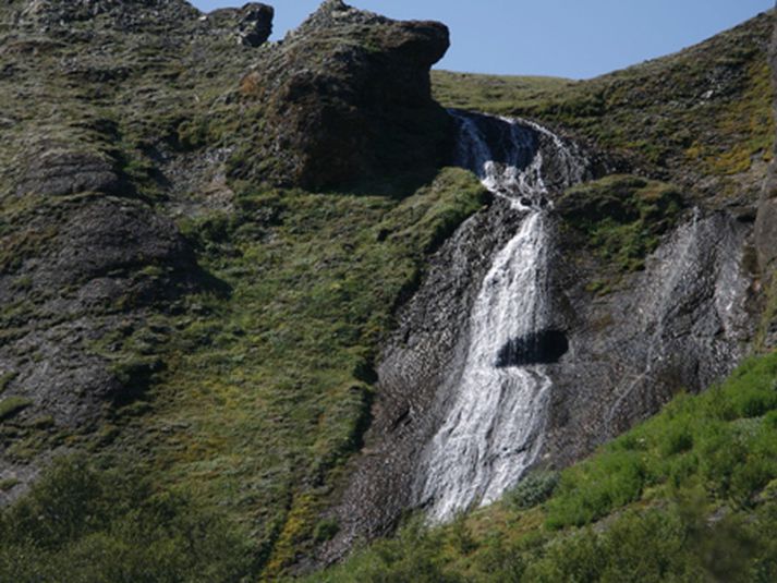 Frá Kirkjubæjarklaustri. Systrafoss.
