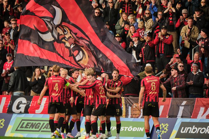 Víkingur - KR Víkingur - KR áttust við í bestu deild karla í knattspyrnu.