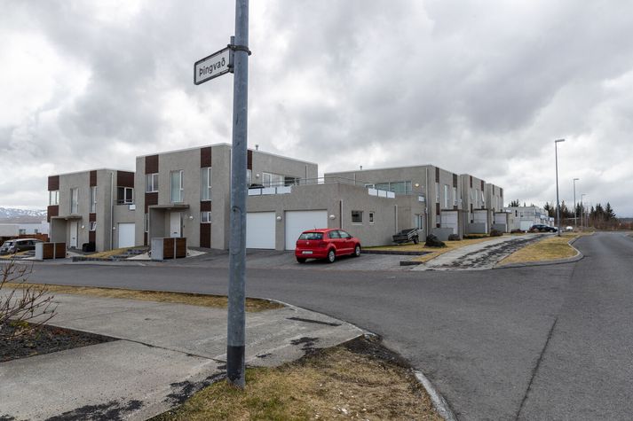 Slitið hefur áhrif á fjögur hundruð nettengingar.